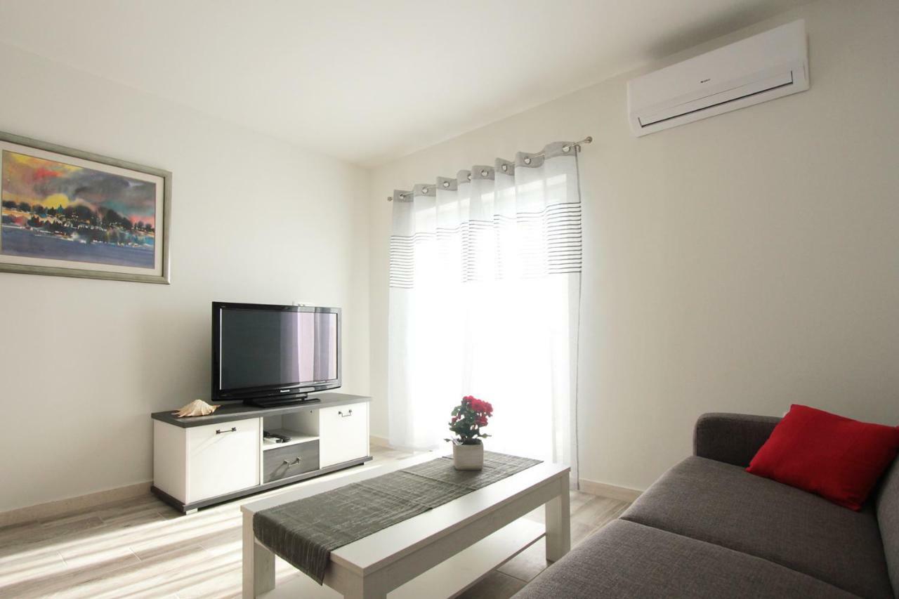 Apartment Dea Stobrec Ngoại thất bức ảnh